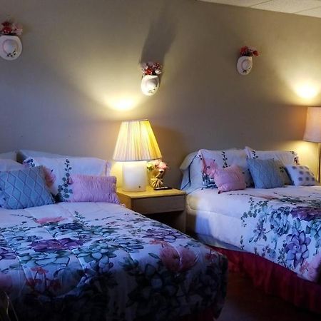 Pittsfield Motor Inn Kültér fotó